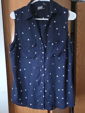 Soho Navy Sleeveless Button-Down Top with White Star Print